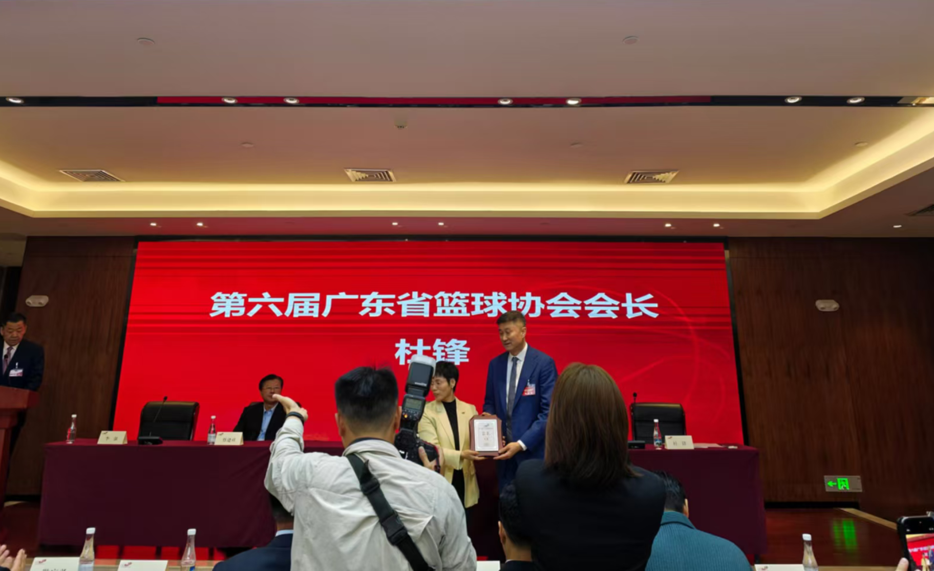 178赛事观看-祝贺！杜锋又一次升职了